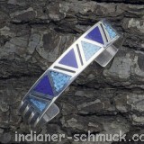 Armreif  mit hellblauen, blauen Dreiecksmustern
