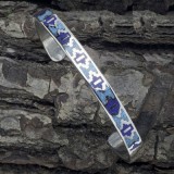 Wunderschner Armreif mit hellblauem, blauem Muster