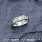 Wunderschner Navajo Ring mit Dreiecksmuster